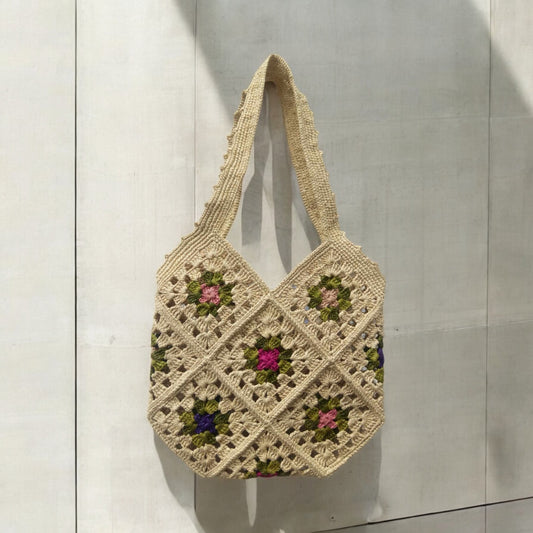 Sac en raphia crocheté Mioty Mini sur commande